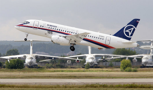 Самолет Sukhoi Superjet 100