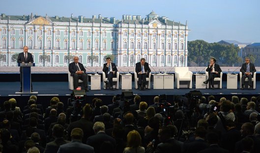 Рабочая поездка президента РФ В.Путина в Санкт-Петербург. День второй