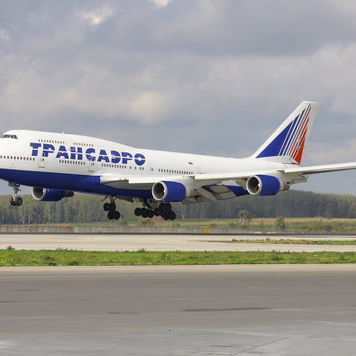 Boeing 767 авиакомпании "Трансаэро" совершил аварийную посадку на Сахалине