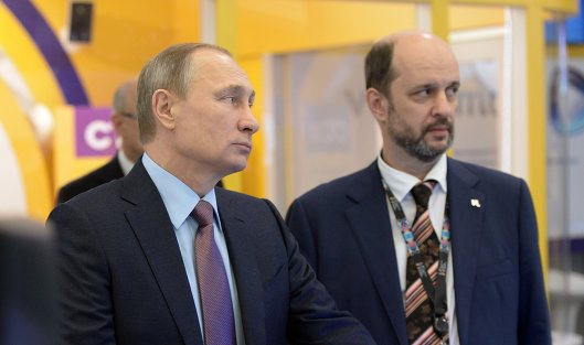 Президент России Владимир Путин и советник президента по интернету Герман Клименко