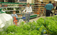 Листья салата в супермаркете