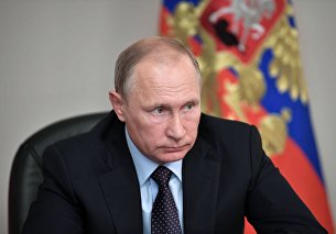 Президент РФ Владимир Путин проводит совещание с главой МЧС Владимиром Пучковым и руководителями Волгоградской и Ростовской областей. 28 августа 2017