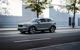 Автомобиль Volvo XC40