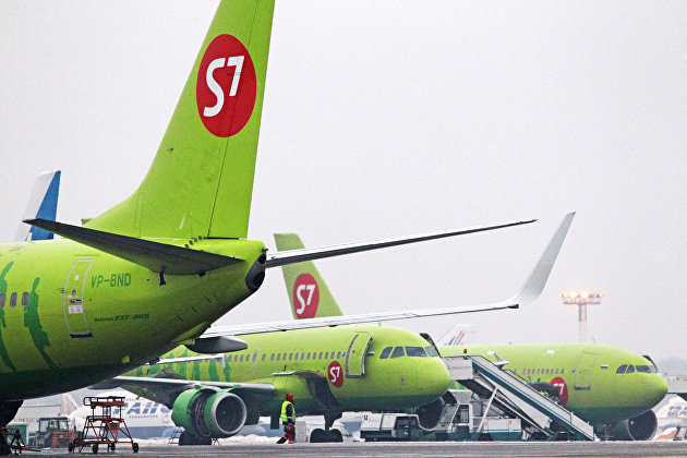 Самолеты Boeing 737-800 авиакомпании S7 Airlines