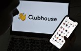 Приложение Clubhouse на экране смартфона.