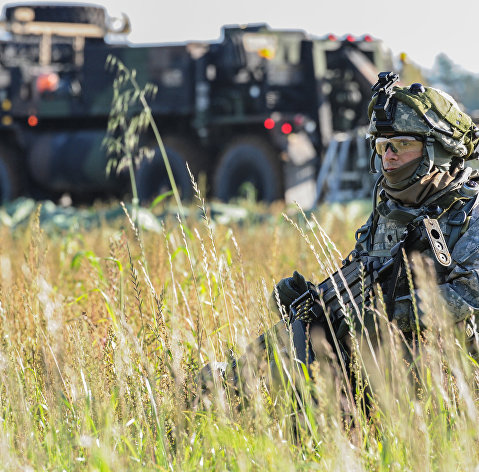 Американский военный во время учений в Германии