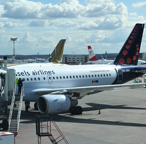 Самолет Airbus A319 авиакомпании Brussels airlines в аэропорту "Домодедово".