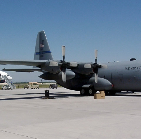 Военно-транспортный самолет C-130 "Геркулес"