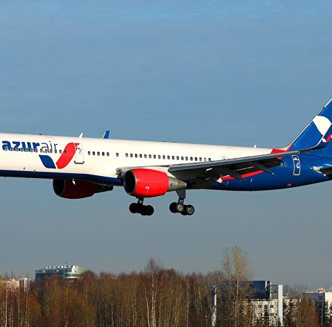 Самолет авиакомпании Azur Air