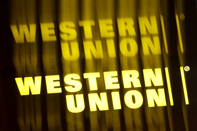 Вывеска с названием Western Union