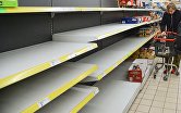 Торговые полки в продуктовом магазине в Варшаве