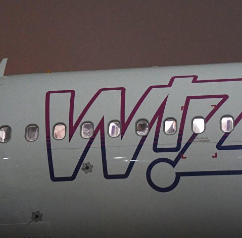 Встреча первого рейса авиакомпании Wizz Air Abu Dhabi в аэропорту Внуково