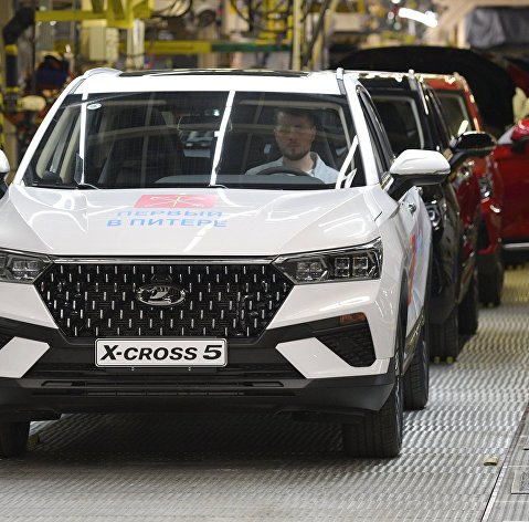 ПМЭФ-2023. Церемония выпуска первого автомобиля LADA X-Cross 5