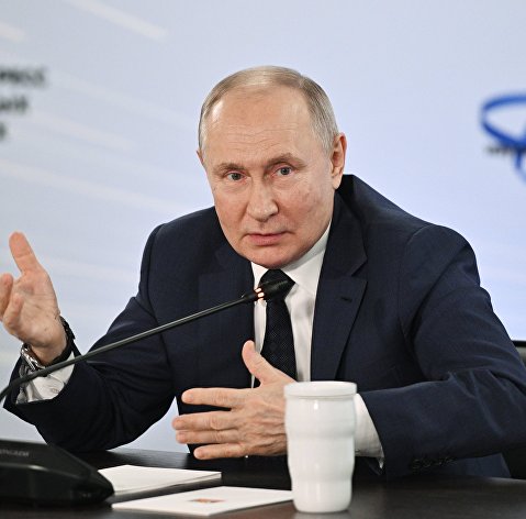 Президент РФ В. Путин посетил III Конгресс молодых ученых