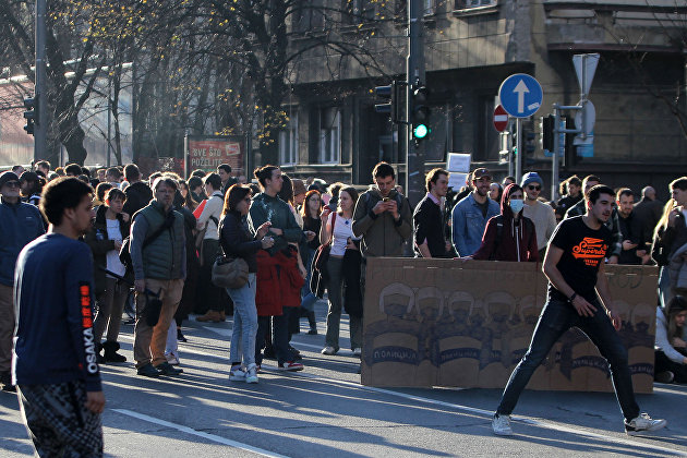 Протесты в Белграде против результатов выборов в Сербии